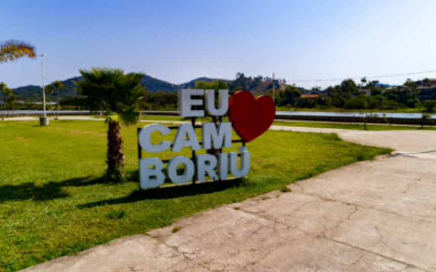 ANUNCIE BUSDOOR EM CAMBORI&Uacute;
