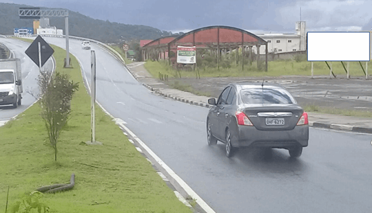 884c